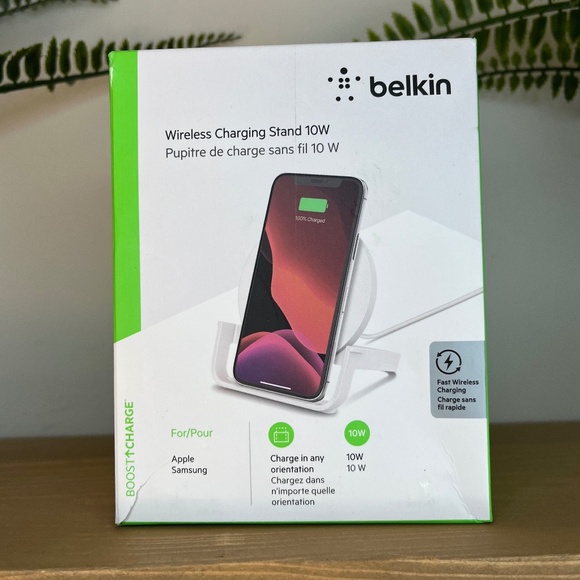 Belkin BoostCharge Wireless Charging Stand 10W - Picture 1 of 4